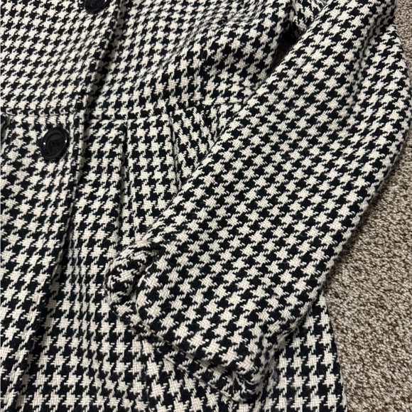 Bitten by Sarah Jessica Parker Black and White Pea Coat Like New! - Picture 2 of 5